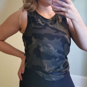 Old navy active tie back top.